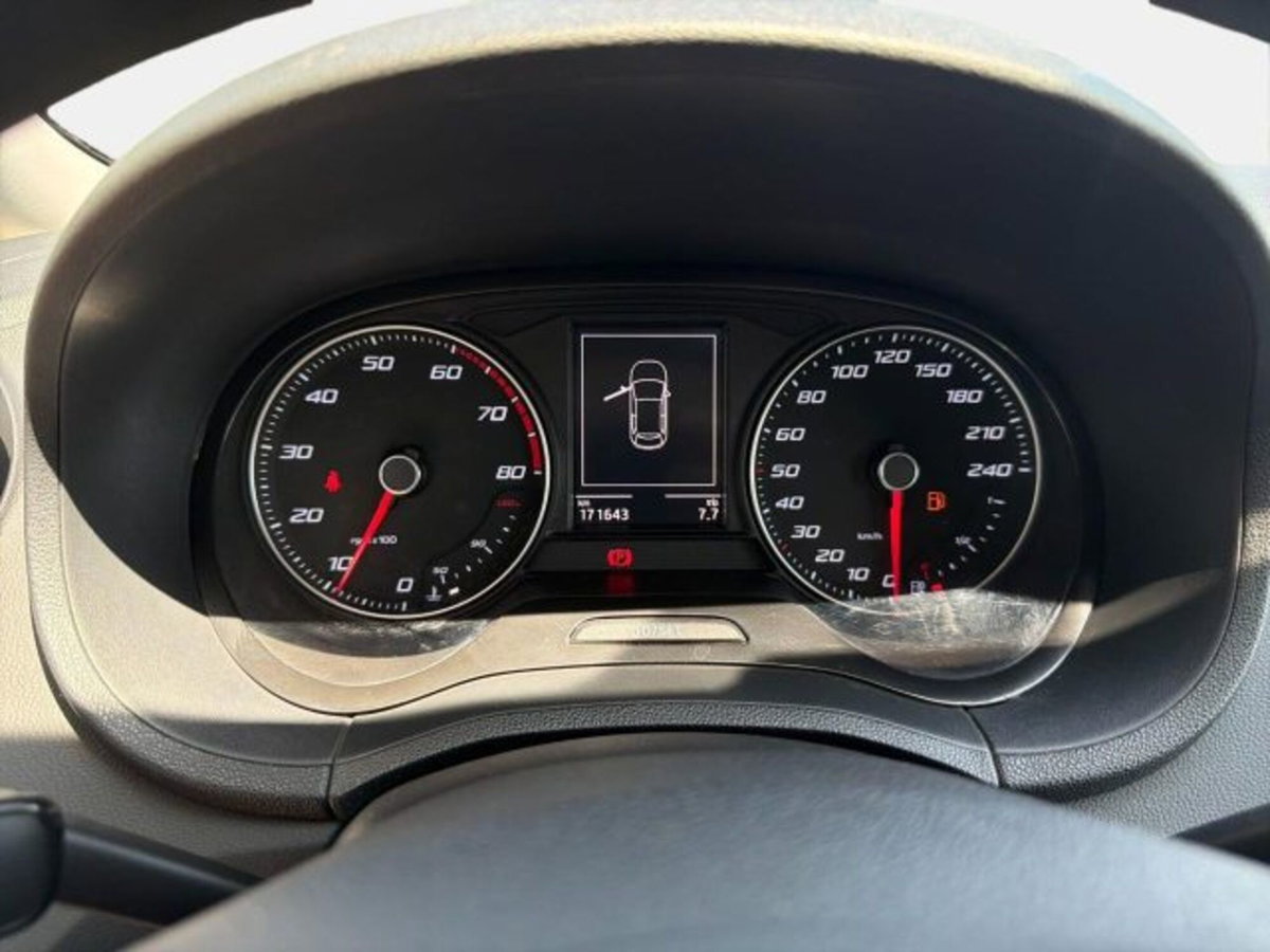 SEAT Ibiza 1.0 75 CV 5p. Connect Grey (9)