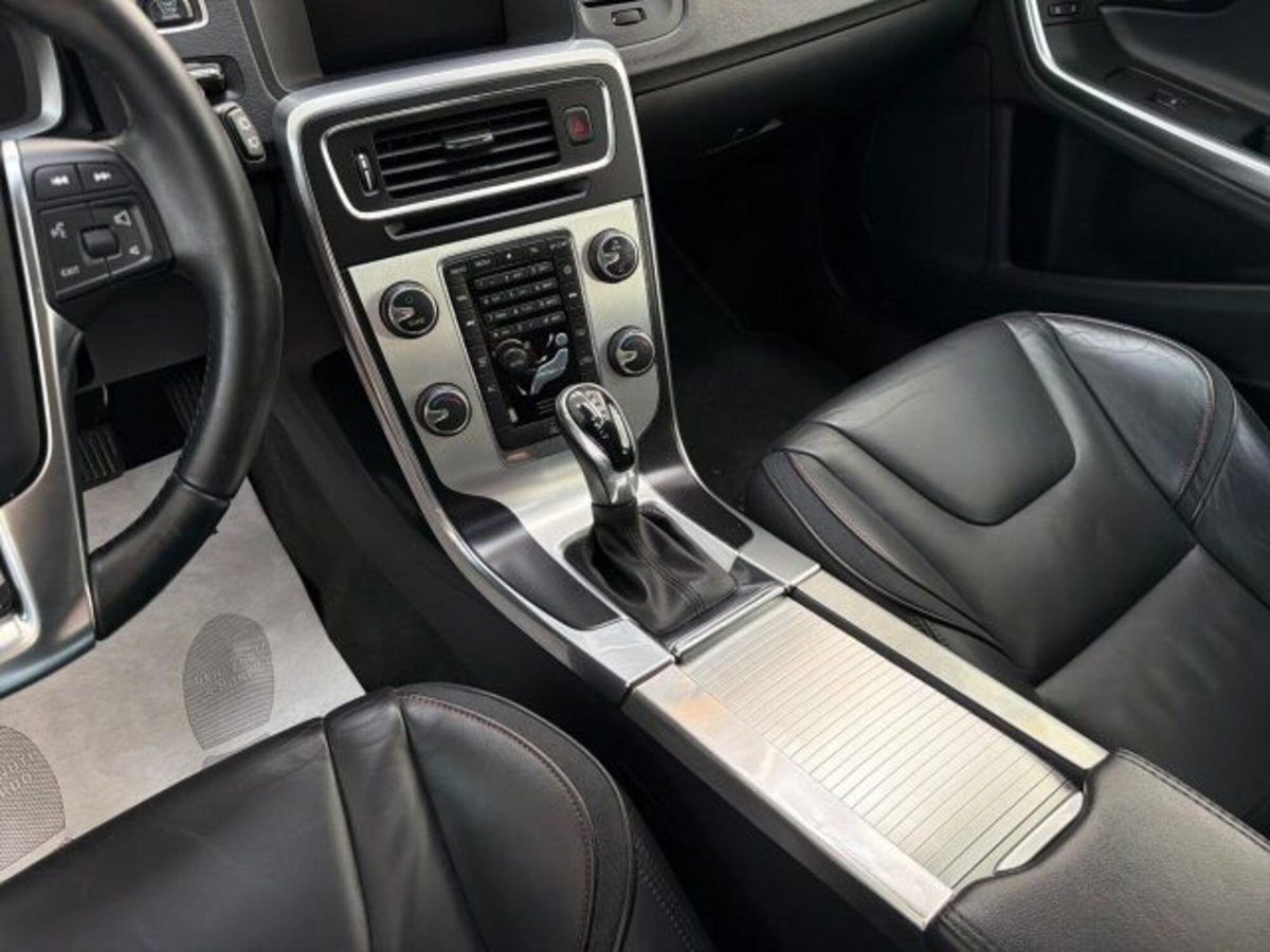 Volvo V60 D2 Geartronic Volvo Ocean Race (12)