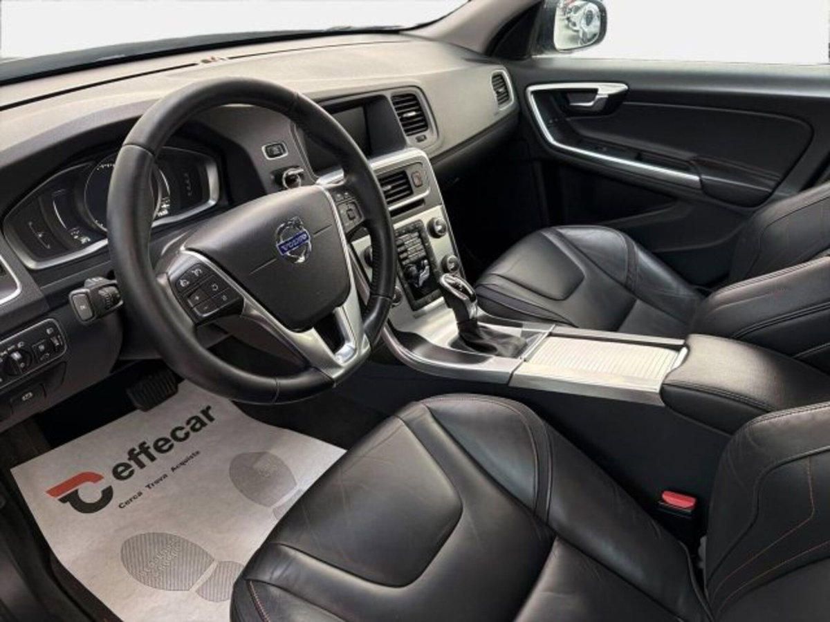 Volvo V60 D2 Geartronic Volvo Ocean Race (8)