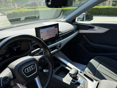 Audi A4 Avant 30 TDI/136 CV S tronic Business Advanced (13)