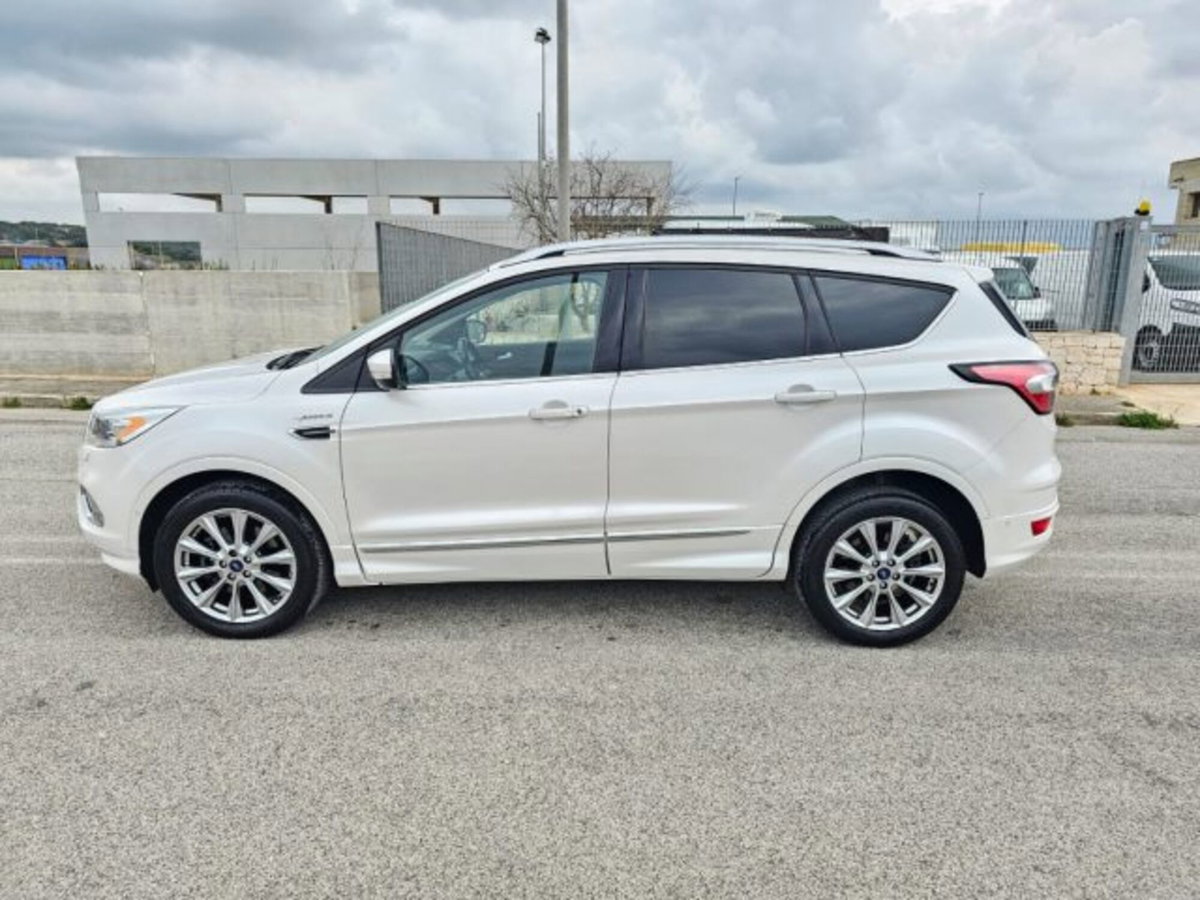 Ford Kuga 2.0 TDCI 180 CV S&S 4WD Powershift Vignale (10)