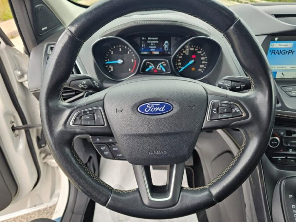Ford Kuga 2.0 TDCI 180 CV S&S 4WD Powershift Vignale (15)
