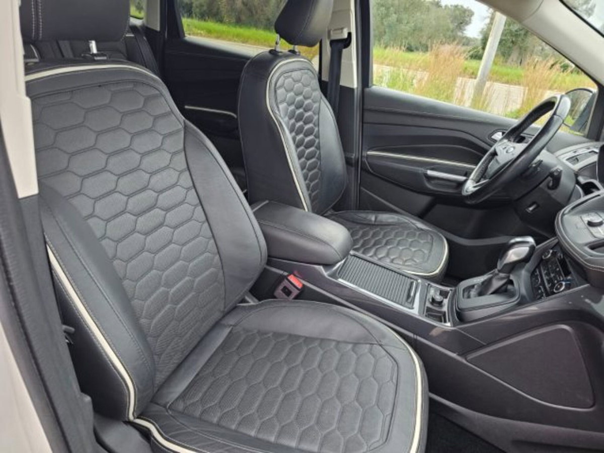 Ford Kuga 2.0 TDCI 180 CV S&S 4WD Powershift Vignale (17)