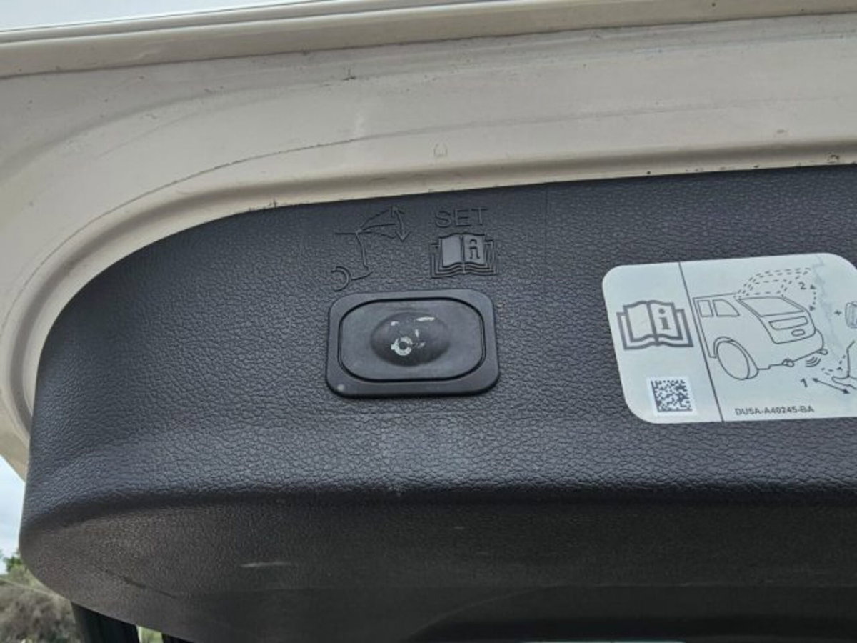 Ford Kuga 2.0 TDCI 180 CV S&S 4WD Powershift Vignale (20)