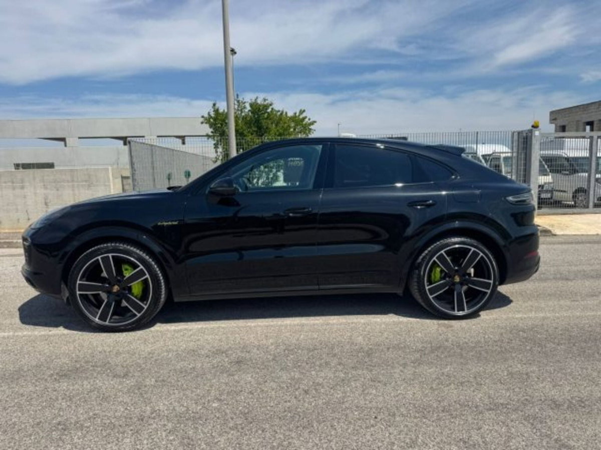 Porsche Cayenne Coupé 3.0 V6 Platinum Edition (12)