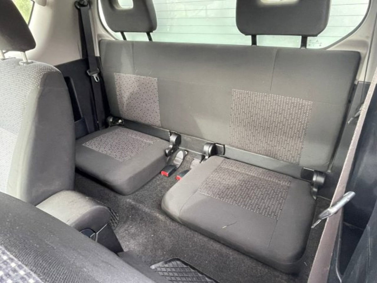 Mitsubishi L200 2.5 DI-D/136CV Club Cab Invite DPF (17)