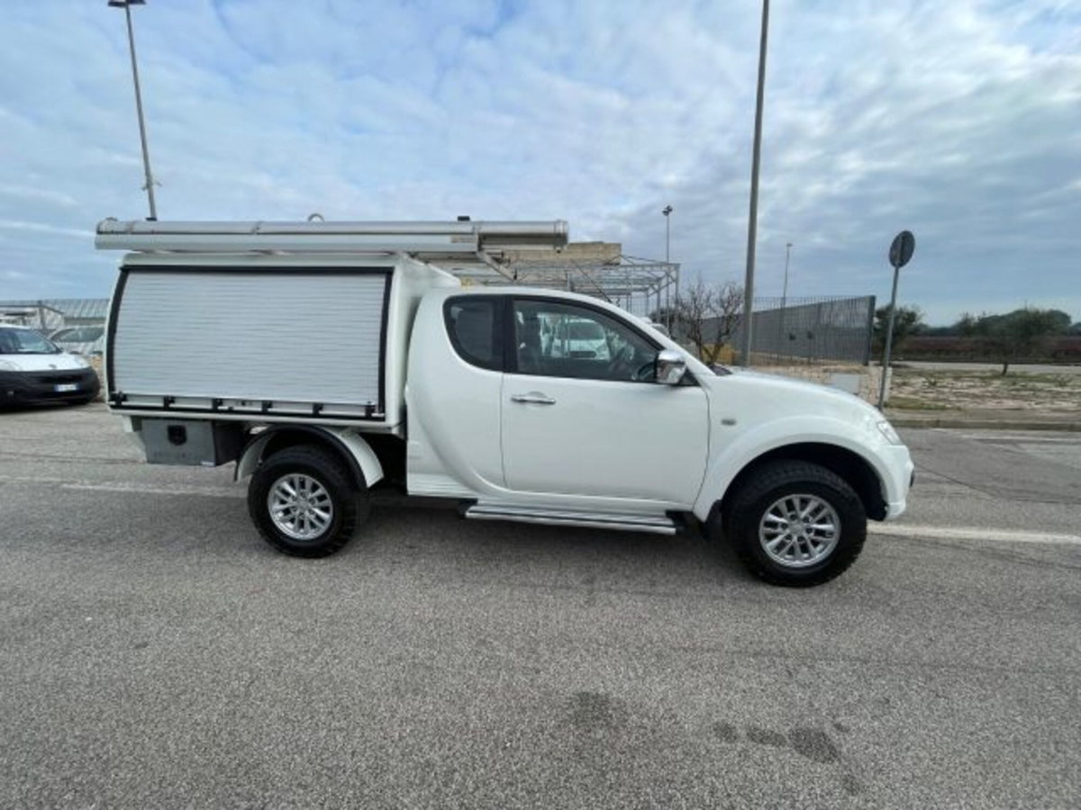 Mitsubishi L200 2.5 DI-D/136CV Club Cab Invite DPF (4)