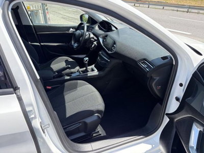 Peugeot 308 BlueHDi 100 S&S Active (8)