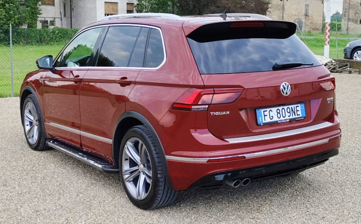 Volkswagen Tiguan 2.0 BiTDI SCR DSG 4MOTION Executive R-Line BMT (6)