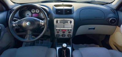 Alfa Romeo 147 1.9 JTD M-JET 16V 5 porte Dist. (8)