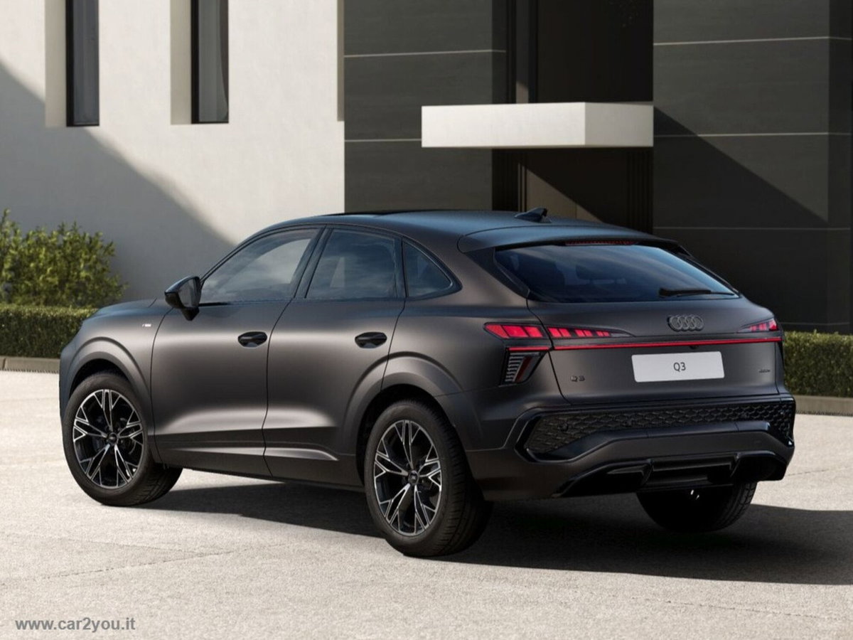 Audi Q3 Sportback 2.0 tfsi S line edition quattro 204cv s-tronic (2)