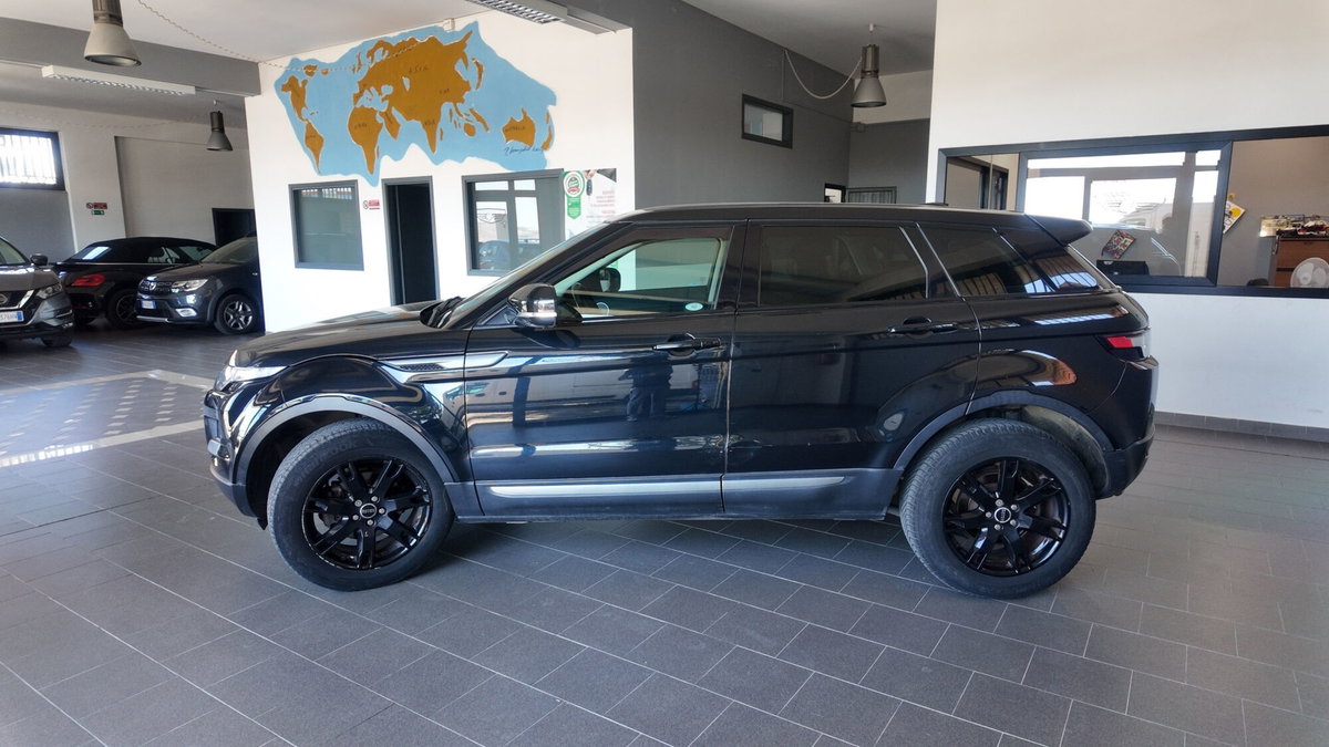 Land Rover Range Rover Evoque 2.2 TD4 5p. Pure (3)