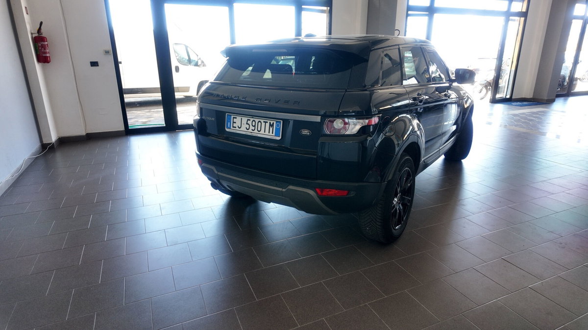 Land Rover Range Rover Evoque 2.2 TD4 5p. Pure (5)