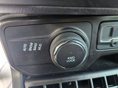 Jeep Renegade 2.0 Mjt 140CV 4WD Active Drive Longitude (11)