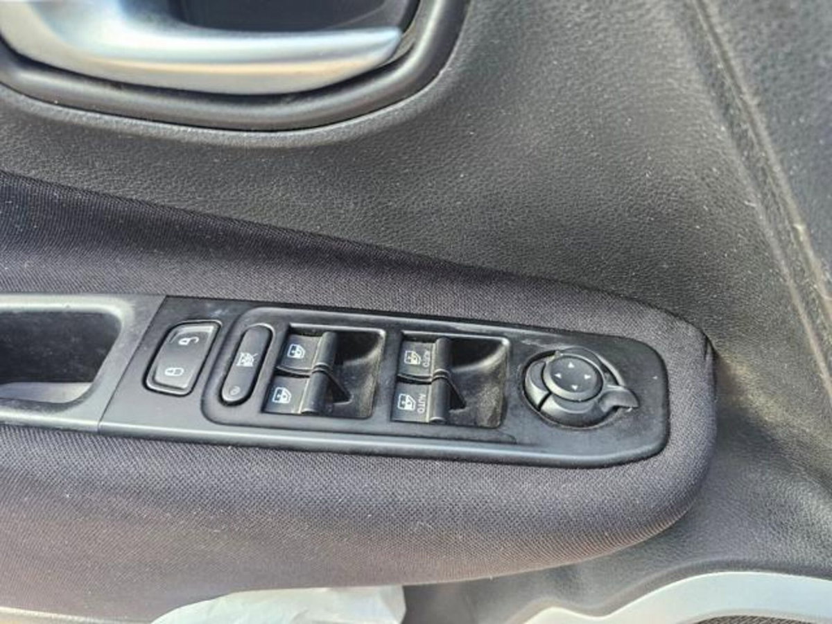 Jeep Renegade 2.0 Mjt 140CV 4WD Active Drive Longitude (14)