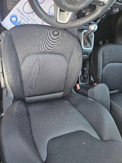Jeep Renegade 2.0 Mjt 140CV 4WD Active Drive Longitude (9)