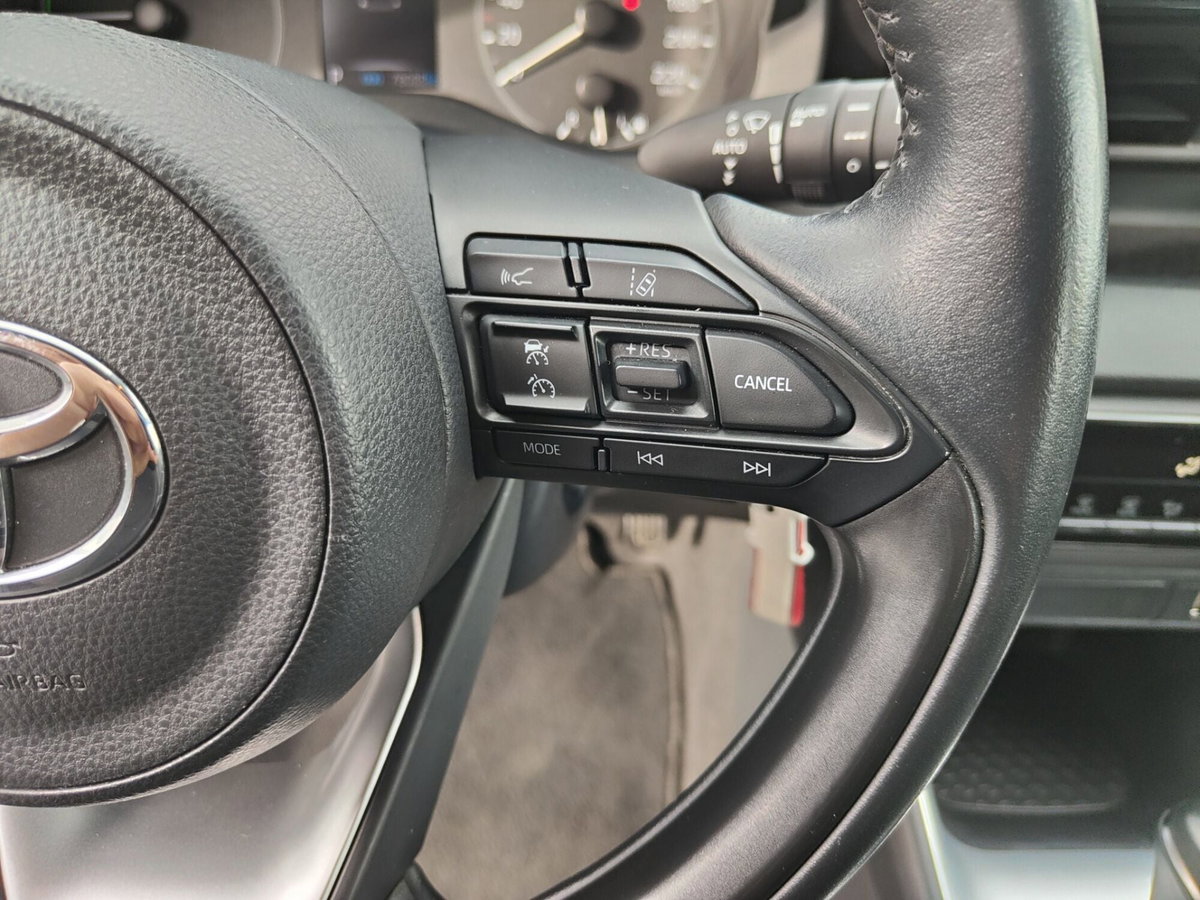 Toyota Yaris Cross 1.5h GR Sport Black Sky fwd 116cv e-cvt (13)