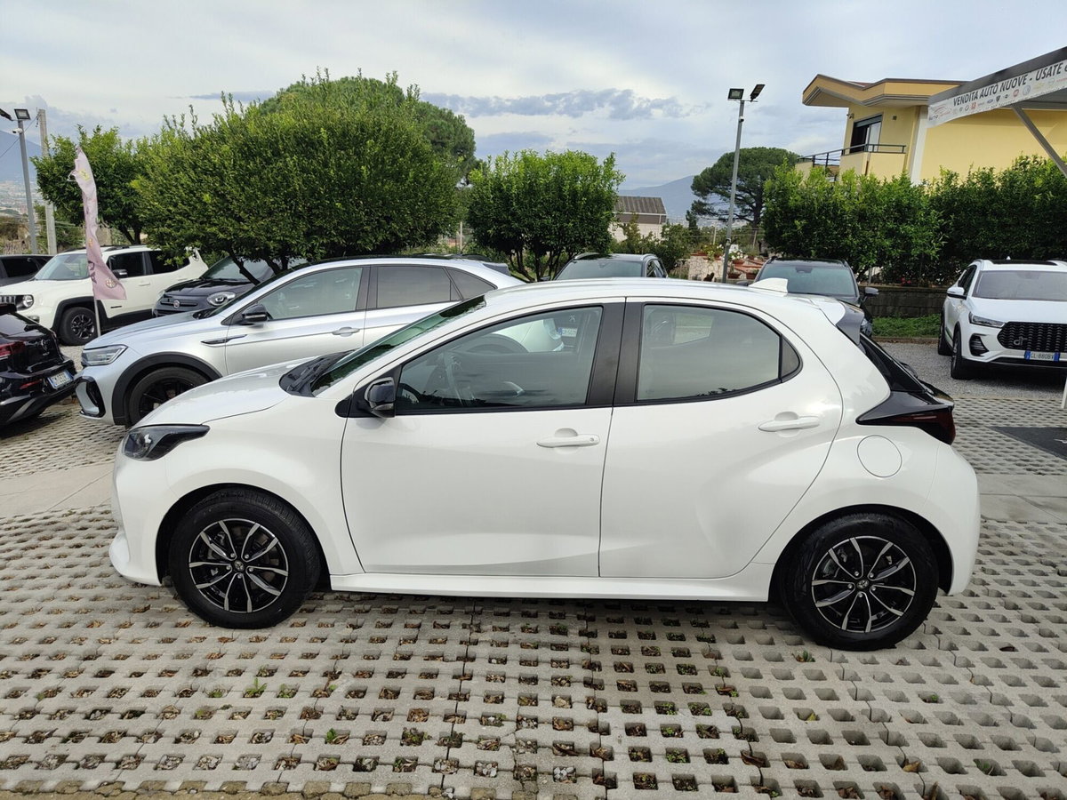 Toyota Yaris Cross 1.5h GR Sport Black Sky fwd 116cv e-cvt (4)