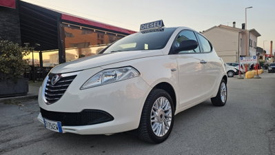 Lancia Ypsilon 1.3 MJT 16V 95 CV 5 porte S&S Elle (3)