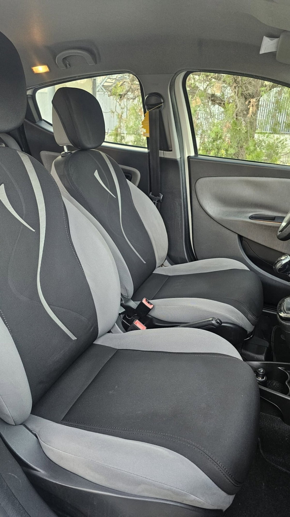 Lancia Ypsilon 1.3 MJT 16V 95 CV 5 porte S&S Elle (8)