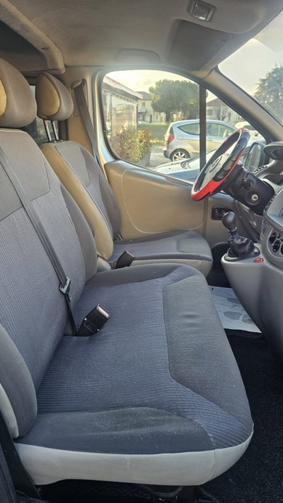 Opel Vivaro Furgone 29 2.0 CDTI 120CV PC-TN Furgone Vetrato (13)