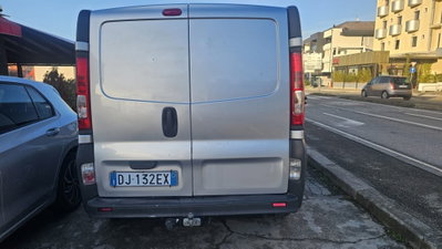 Opel Vivaro Furgone 29 2.0 CDTI 120CV PC-TN Furgone Vetrato (4)
