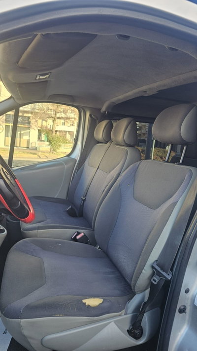 Opel Vivaro Furgone 29 2.0 CDTI 120CV PC-TN Furgone Vetrato (6)