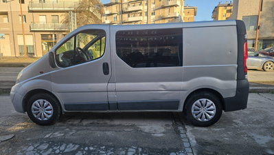 Opel Vivaro Furgone 29 2.0 CDTI 120CV PC-TN Furgone Vetrato (7)