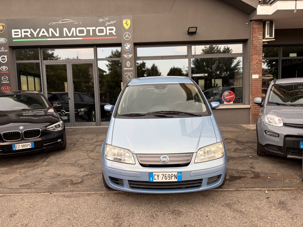 Fiat Idea 1.3 Multijet 16V Dynamic (2)