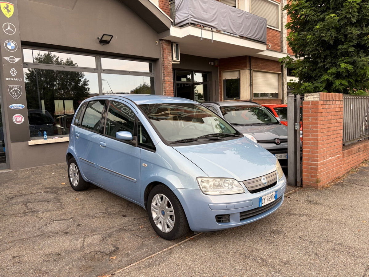 Fiat Idea 1.3 Multijet 16V Dynamic (3)