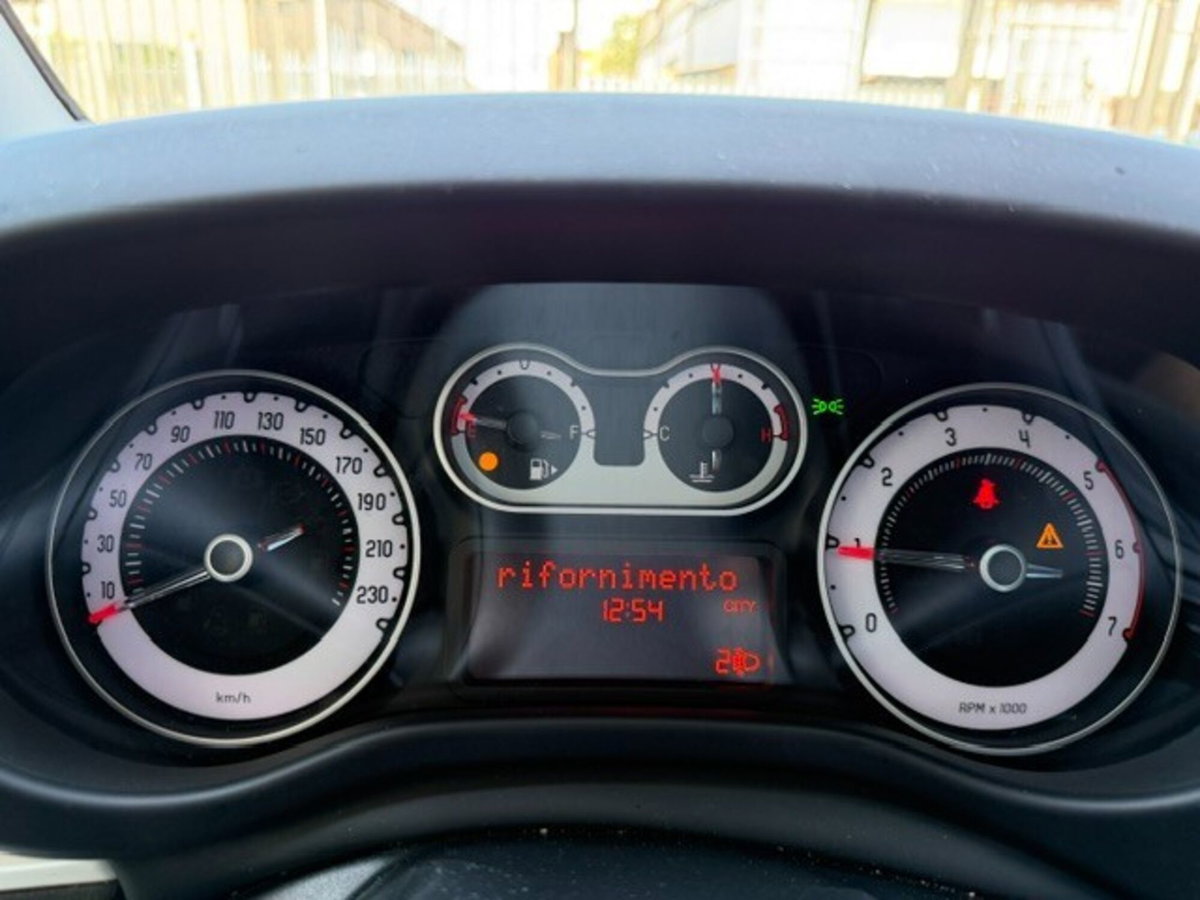 Fiat 500L 1.3 Multijet 95 CV Dualogic Trekking (11)
