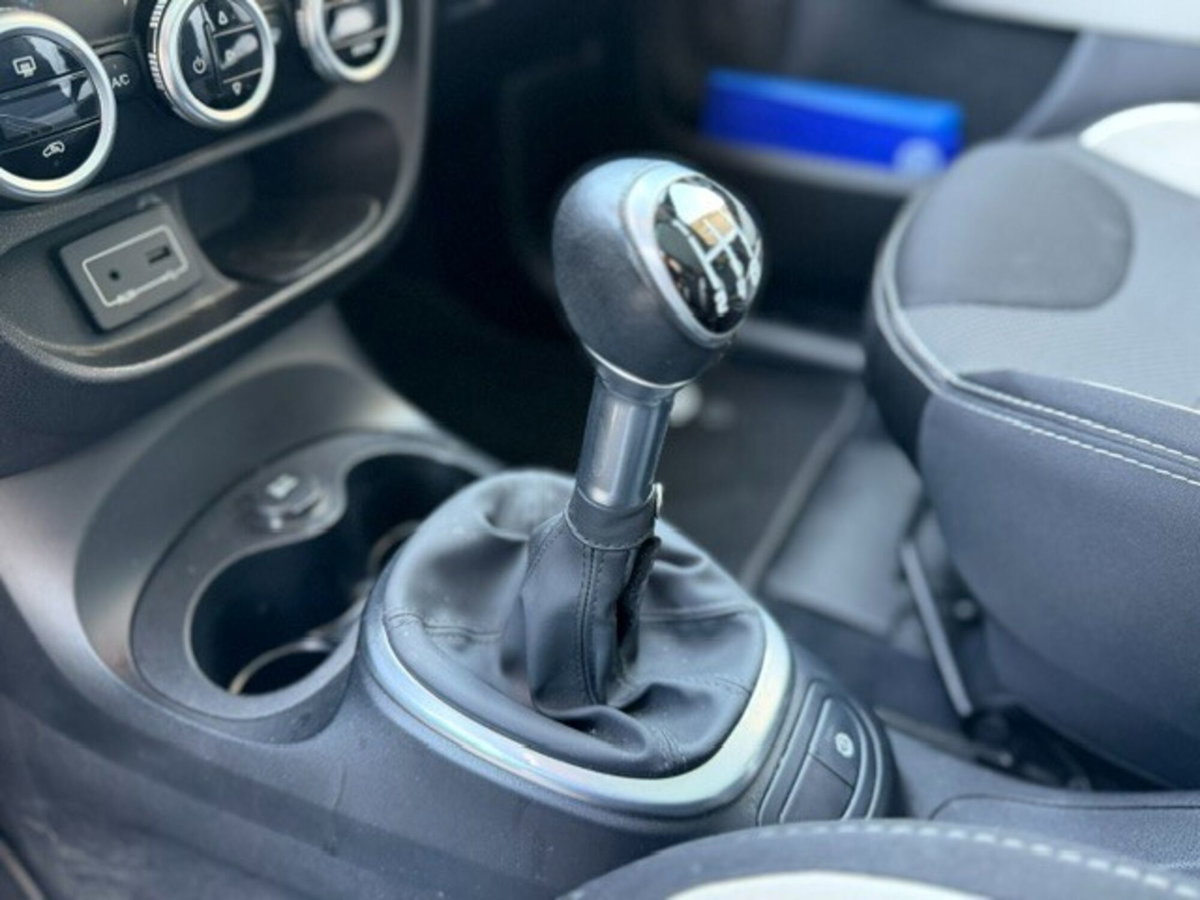 Fiat 500L 1.3 Multijet 95 CV Dualogic Trekking (19)