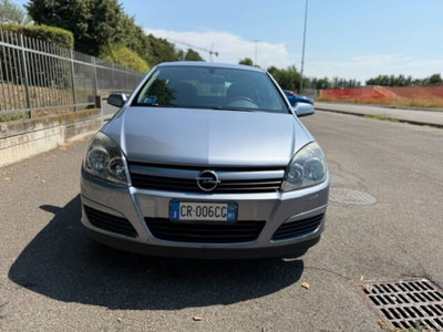 Opel Astra 1.4 16V Twinport 5 porte Cosmo (2)