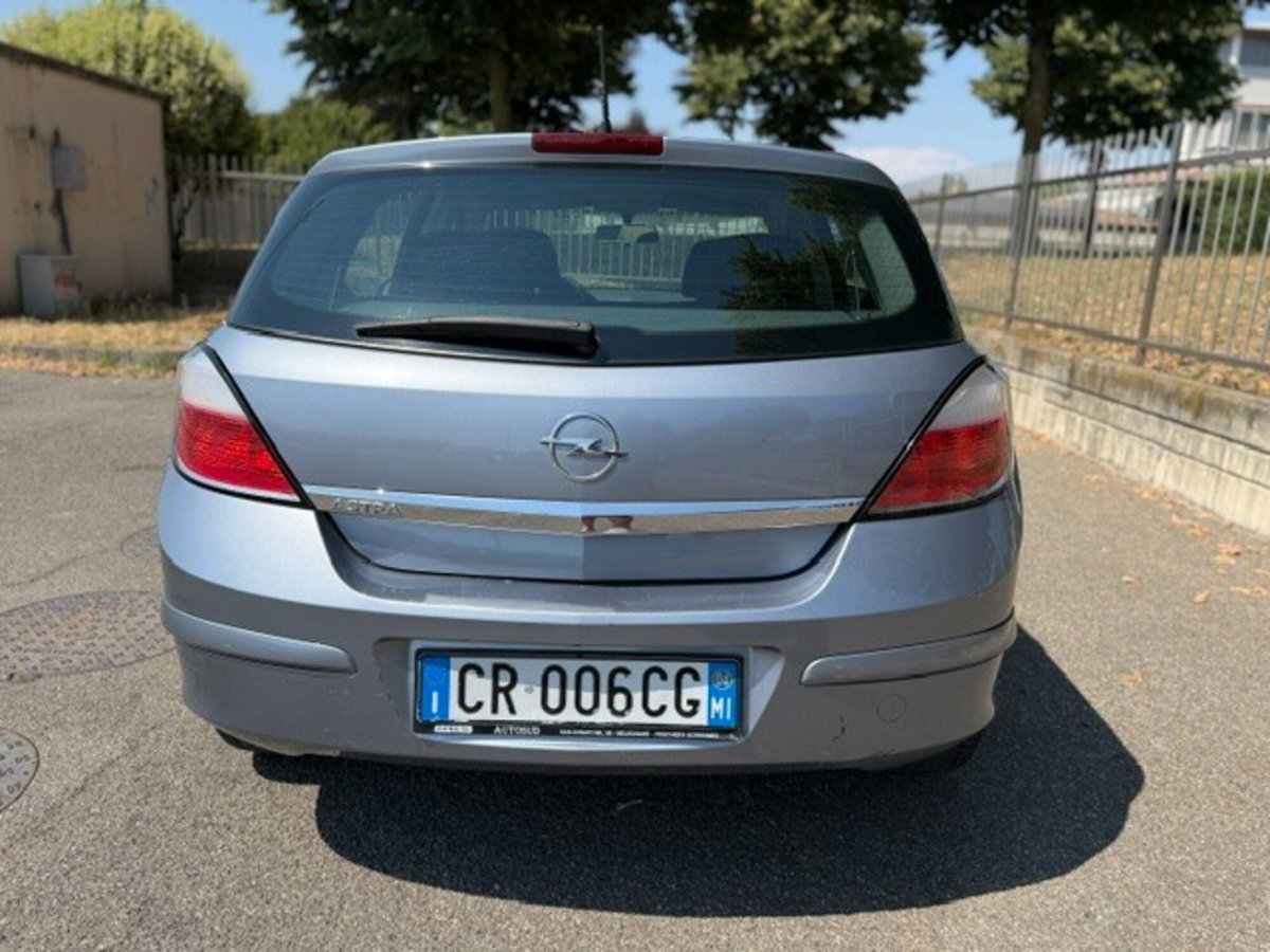 Opel Astra 1.4 16V Twinport 5 porte Cosmo (5)