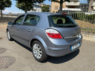 Opel Astra 1.4 16V Twinport 5 porte Cosmo (6)