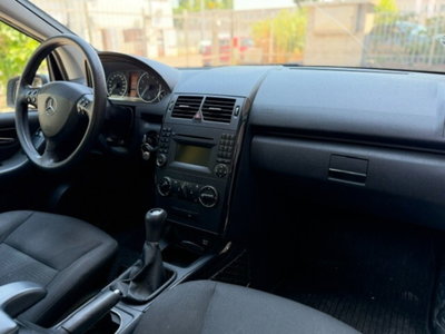 Mercedes-Benz Classe A 150 Coupé Classic (14)