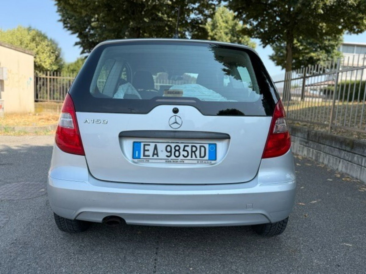 Mercedes-Benz Classe A 150 Coupé Classic (5)