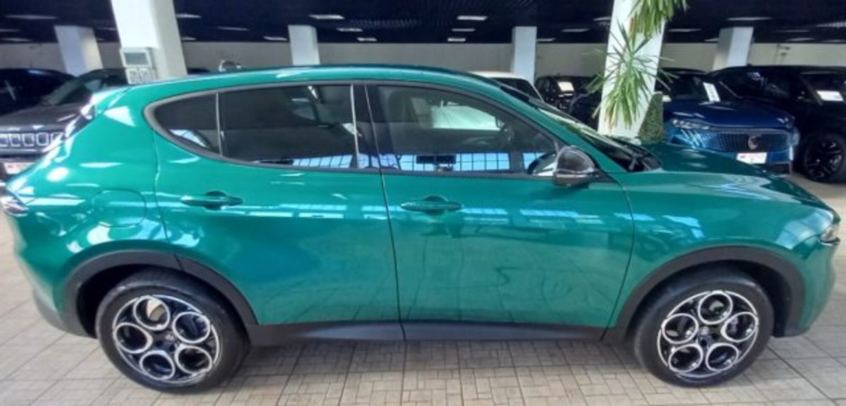 Alfa Romeo Tonale 1.3 phev Sprint Q4 280cv at6 (2)