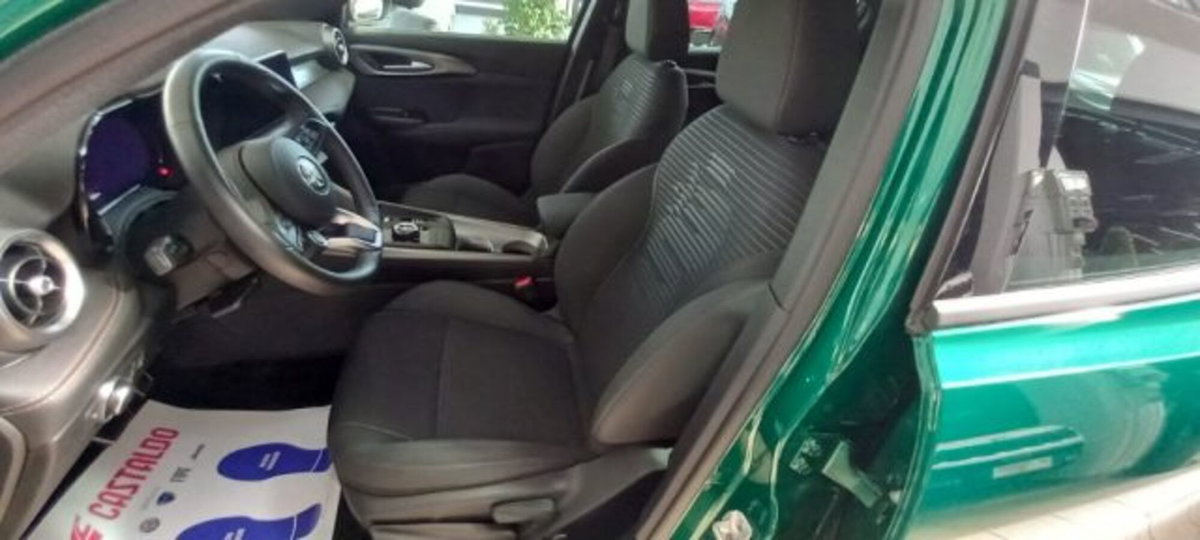 Alfa Romeo Tonale 1.3 phev Sprint Q4 280cv at6 (6)