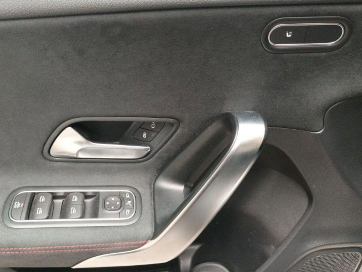 Mercedes-Benz Classe A Sedan 180 AMG Line Premium Plus auto (15)