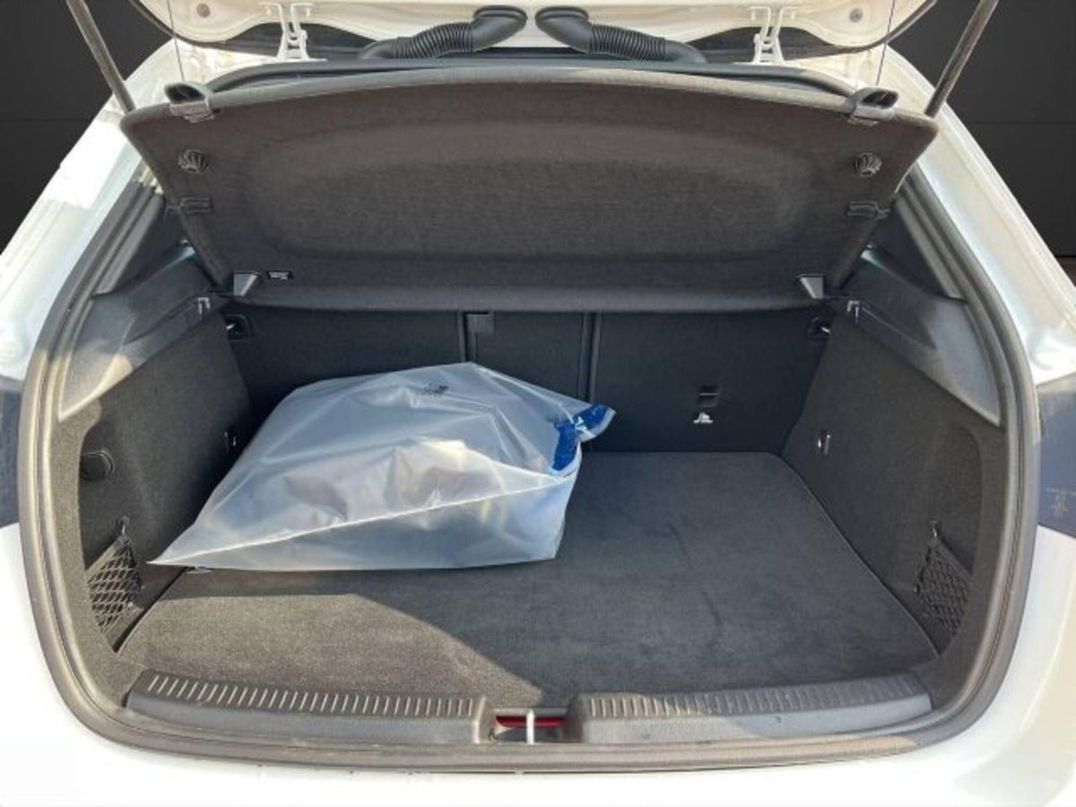 Mercedes-Benz Classe A Sedan 250 e phev Progressive Advanced Plus auto (5)