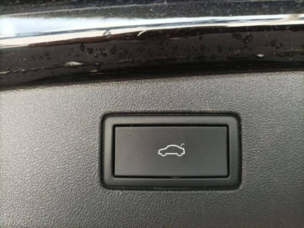 Volkswagen Tiguan 2.0 tdi Life 150cv dsg (17)