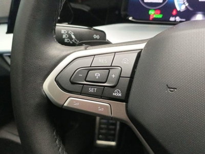 Volkswagen Golf 1.5 tsi Life 150cv (12)