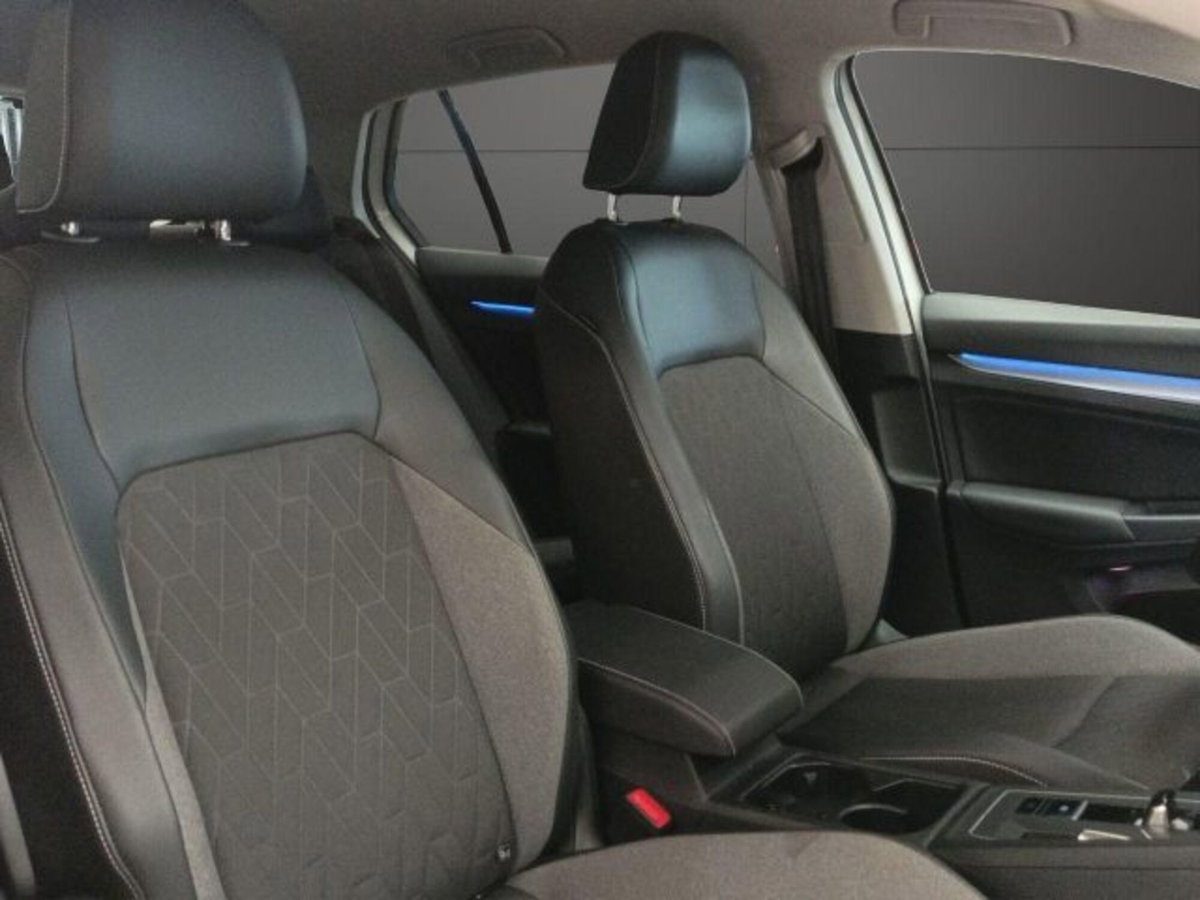 Volkswagen Golf 1.5 tsi Life 150cv (14)