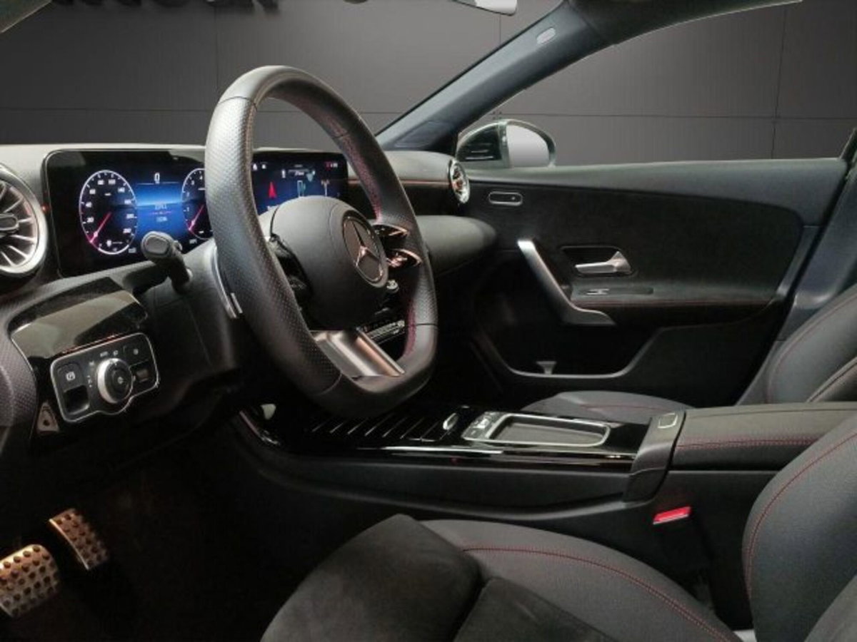 Mercedes-Benz Classe A Sedan 180 AMG Line Premium Plus auto (10)