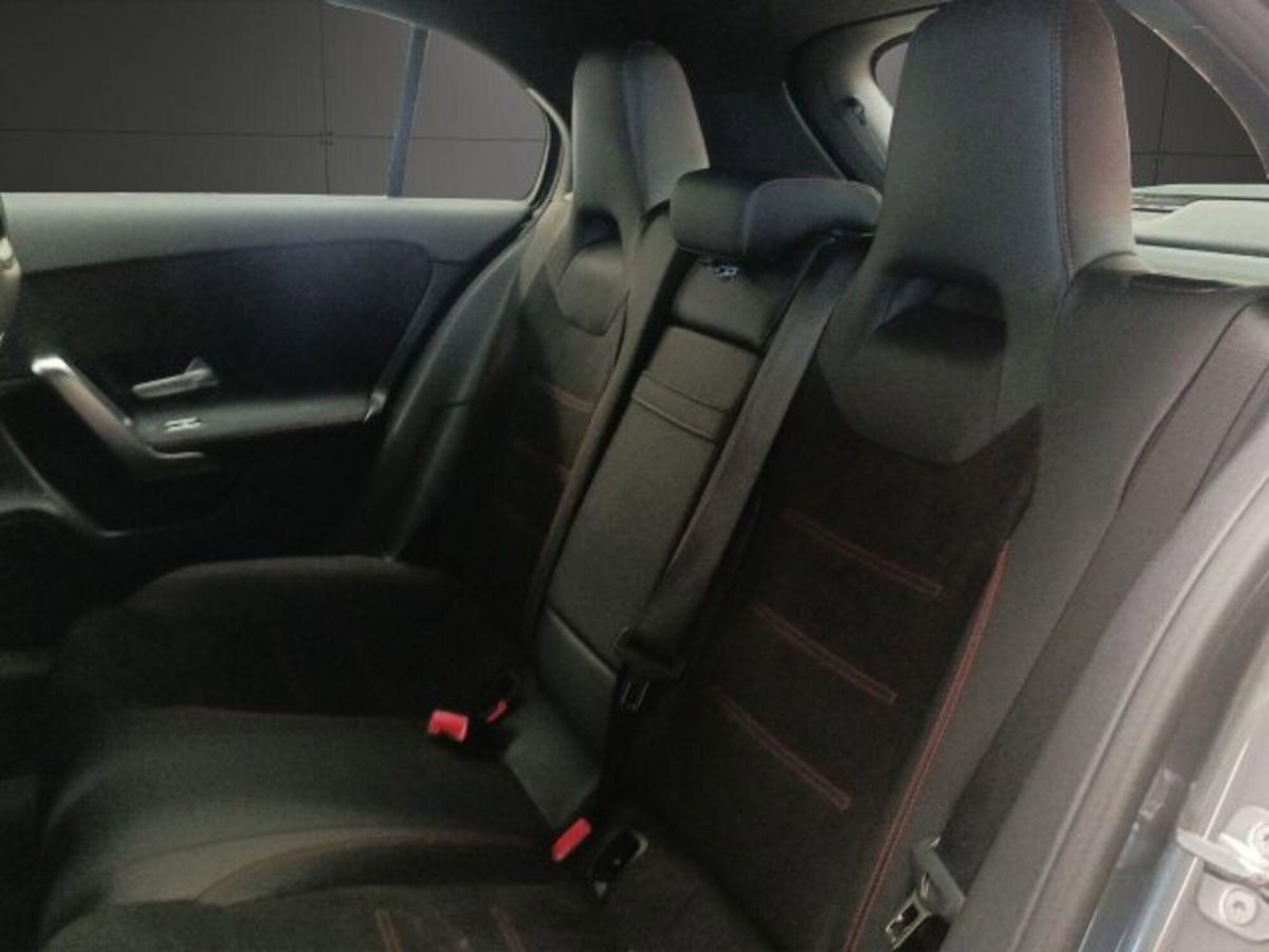 Mercedes-Benz Classe A Sedan 180 AMG Line Premium Plus auto (14)