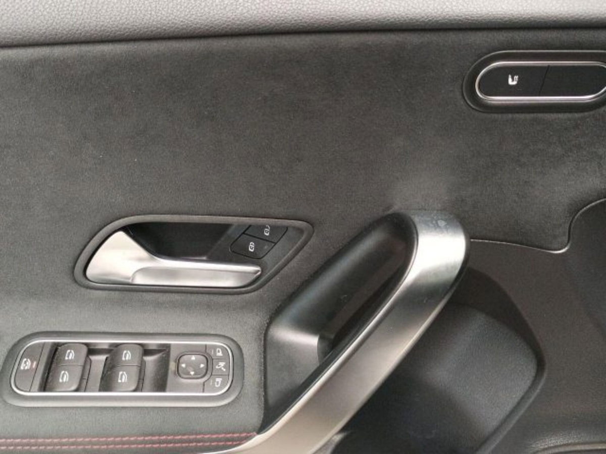 Mercedes-Benz Classe A Sedan 180 AMG Line Premium Plus auto (15)