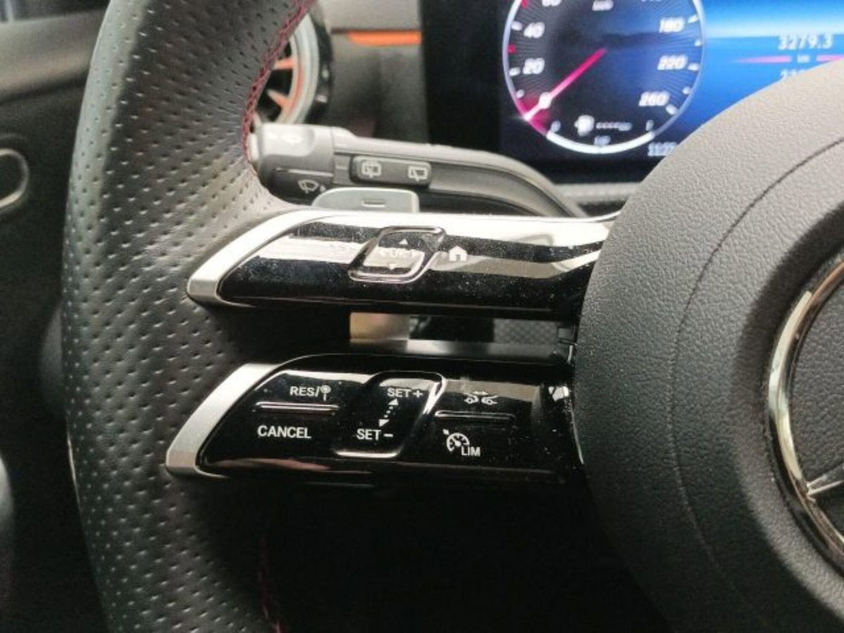 Mercedes-Benz Classe A Sedan 180 AMG Line Premium Plus auto (12)