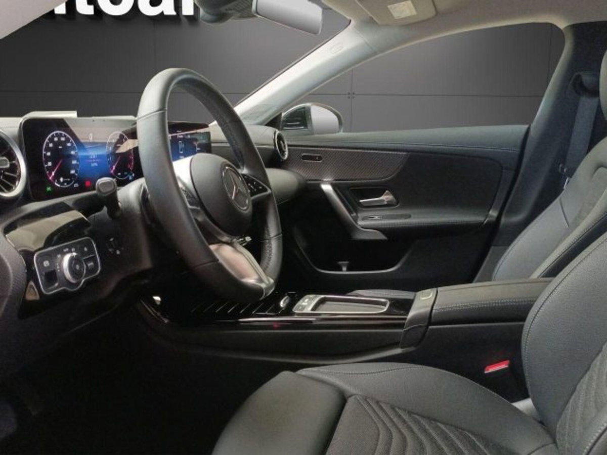 Mercedes-Benz CLA 180 Automatic Executive (8)