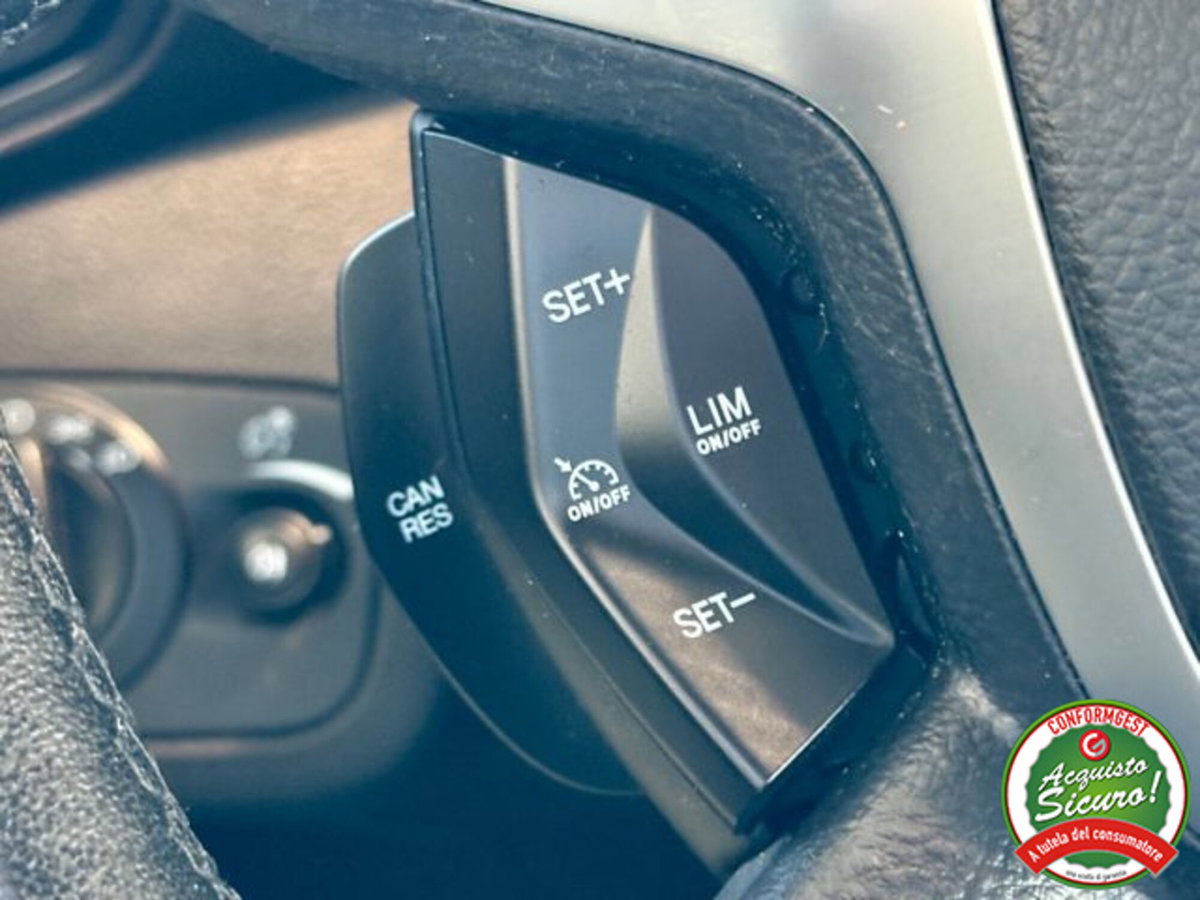 Ford Kuga 1.5 EcoBoost 120 CV 2WD Titanium (19)